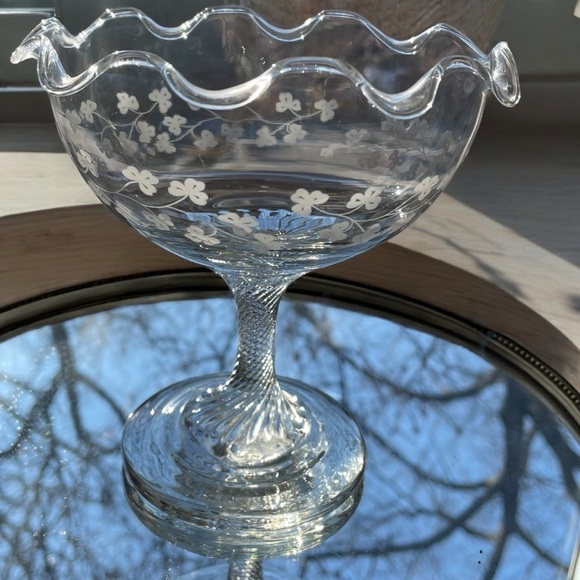 Eamon footed dish, etched with shamrocks, crystal, Ireland, excellent condition - Picture 5 of 6